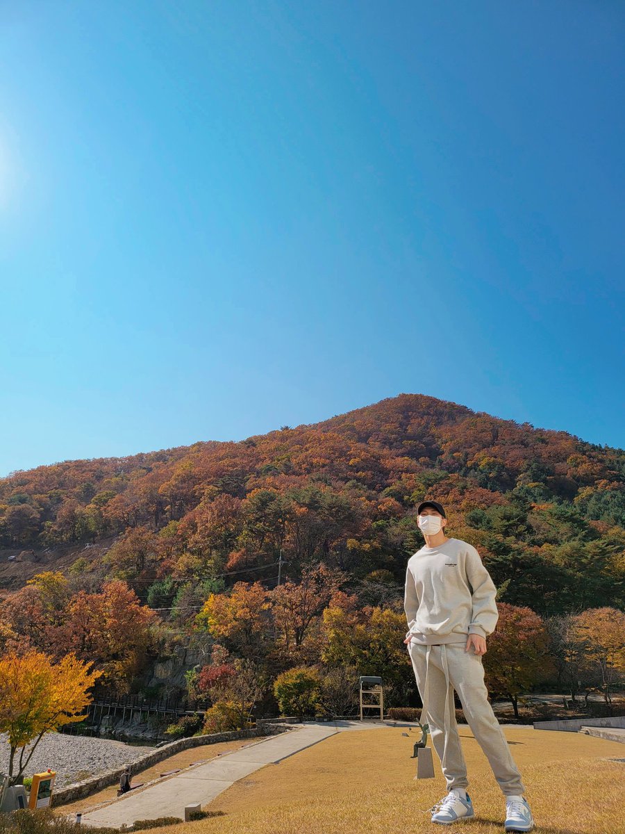 가을 🍂🍁 https://t.co/yrBWNedWd9