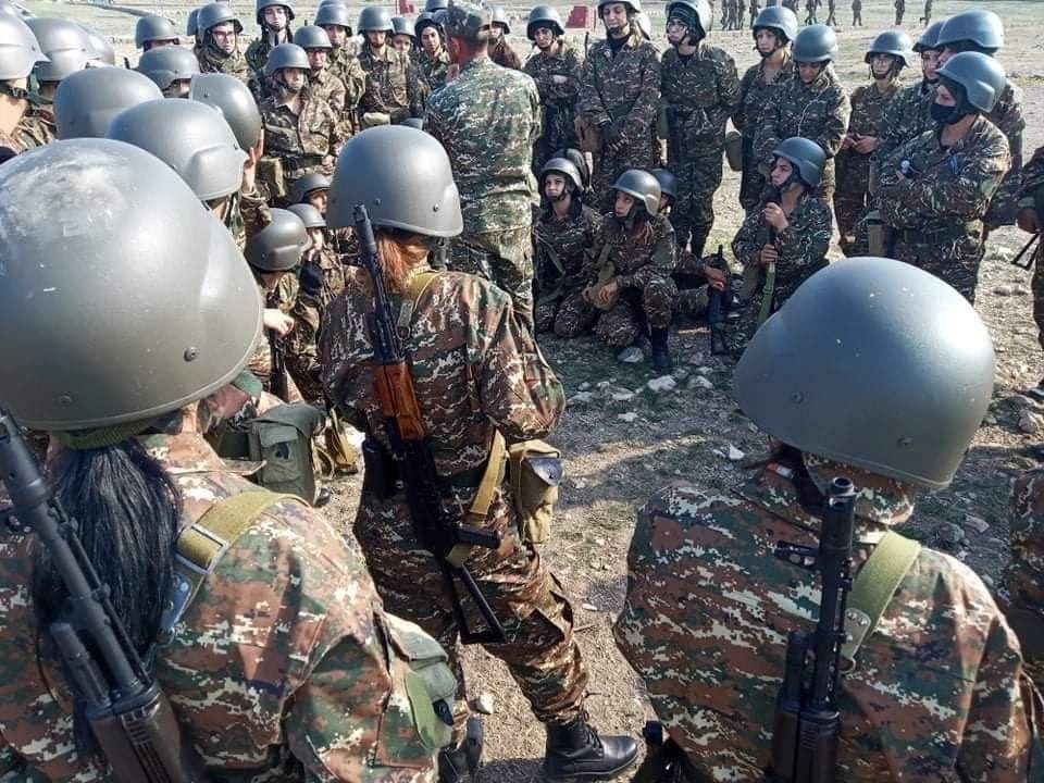 BalochKhan3's tweet photo. Now that's absurd. Meanwhile Armenia is short of male soldiers. They are preparing women and high school girls on front. https://t.co/mv57ujvfuj