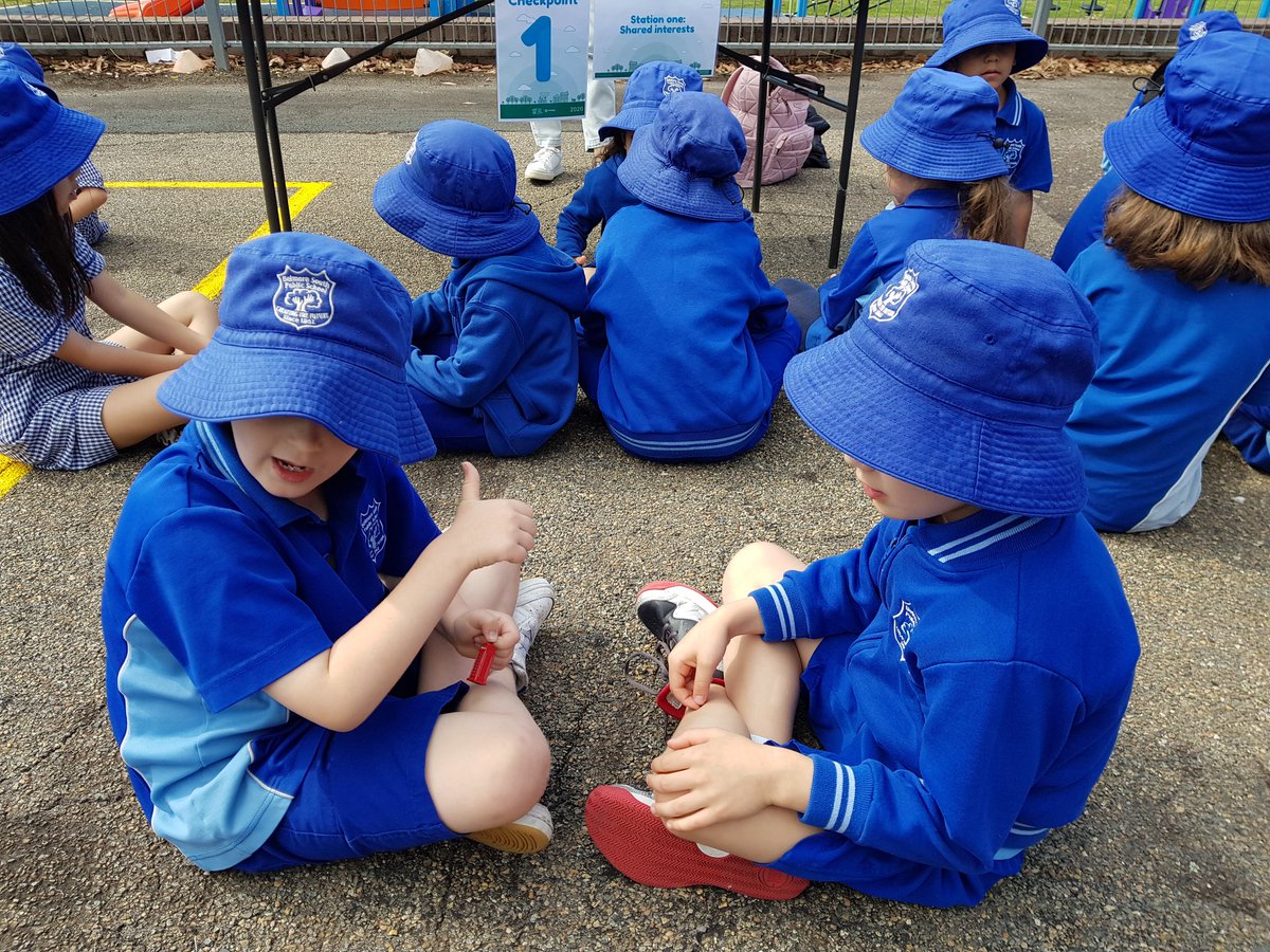 VilarrubiE's tweet photo. Today's Talk-and-walkathon was so endearing! 🌟 Our Sunflowers got to share their interests and experiences with some of their older role models and gain quality connection with other students who can support and guide them in their school life! #wellbeing @BelmoreSouthPS https://t.co/1LWBjm8WtM