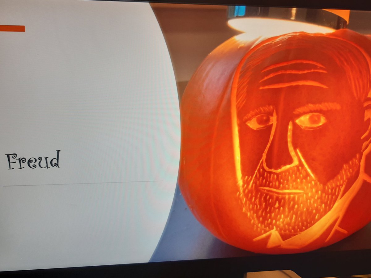  @SotonPsych's staff and students are amazing! Look in the comments at the fab entries in our Great Psychology Pumpkin Carving Contest ...