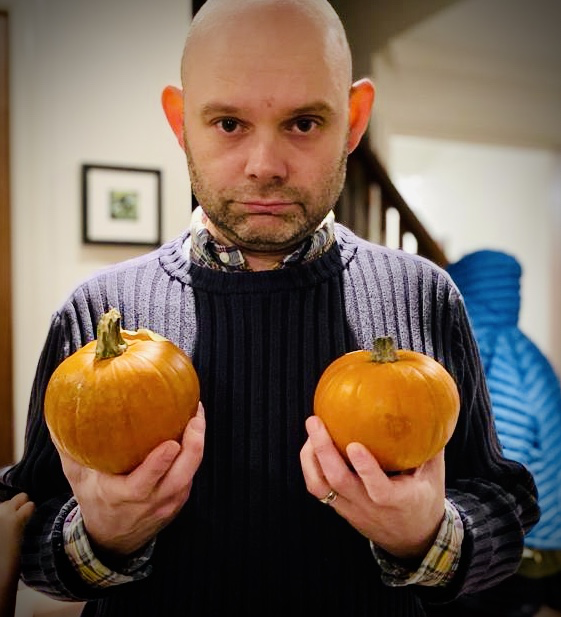 lyndonlarge's tweet photo. Dear @Ocado - Erm, you might have said something! 😱🎃 #minihalloween #smallnotscary #kidsnothappy #tinypumpkins #hopesainsburysisopen #notsmashingpumpkins #fail https://t.co/eeIFRHcE6A