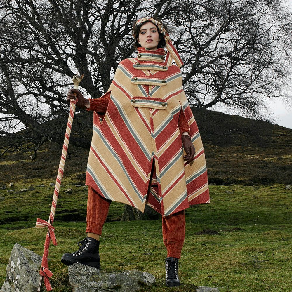 AWHainsworth's tweet photo. We love these amazing coats in the newly released Autumn Winter collection from #AnnaMasonLondon, featuring our Duffle cloth woven with a stunning bespoke stripe. #bespokefabric #luxuryfabrics #britishtextiles #choosewool #fashiondesigner #womenswear #fabricofanation https://t.co/oD89h3CuFg