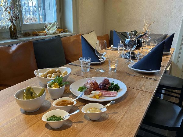 Corona zum Trotz &amp; so «frei» wie möglich! Für gesellige Stunden im kleinen Rahmen, bieten wir verschiedene Angebote. Draussen wie auch drinnen.
Corona zum Trotz - 4. Etappe - mailchi.mp/freibank.ch/ti…