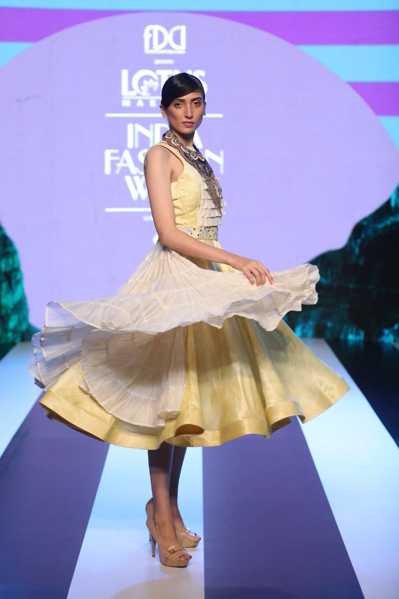 fdciofficial's tweet photo. #BusinessHappensHere 
@VIRTUESindia SS'21 collection at the #FDCIDesignerShowroom, in collaboration with Pretture.
Schedule your virtual meeting and place your orders now.
*Please note that this platform is strictly FOR BUYERS ONLY.
#FDCIGoesDigital
#LMIFW #LMIFWSS21 https://t.co/OwxAa2JiPS