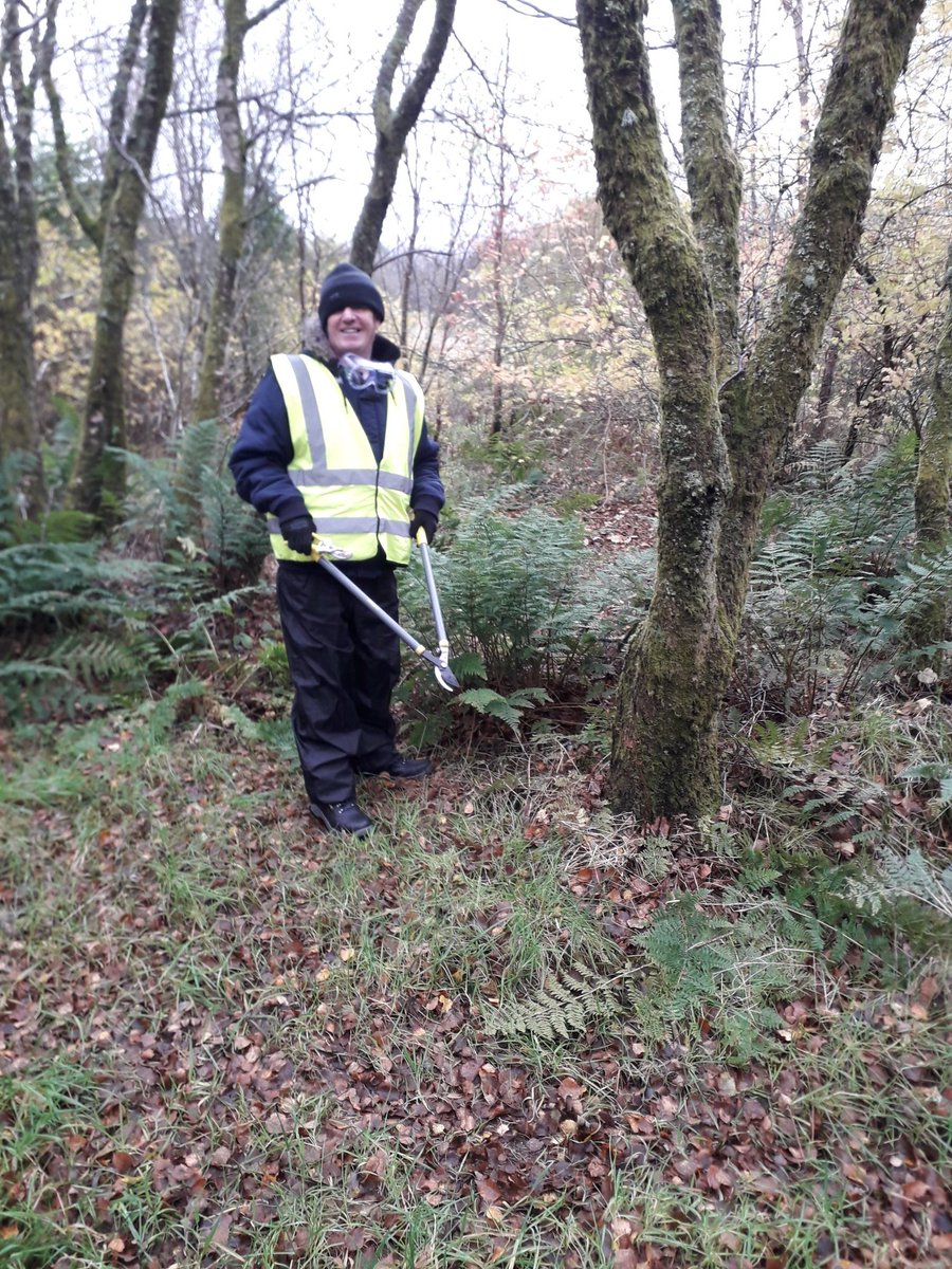 DavidG_ENABLE's tweet photo. 💥Boom. Meet Dale who is putting in a shift doing conservation work at Coves Reservoir in Greenock. What a fantastic ambitious project. #prideofInverclyde #InverclydeOpen https://t.co/KN3nm6nFK6