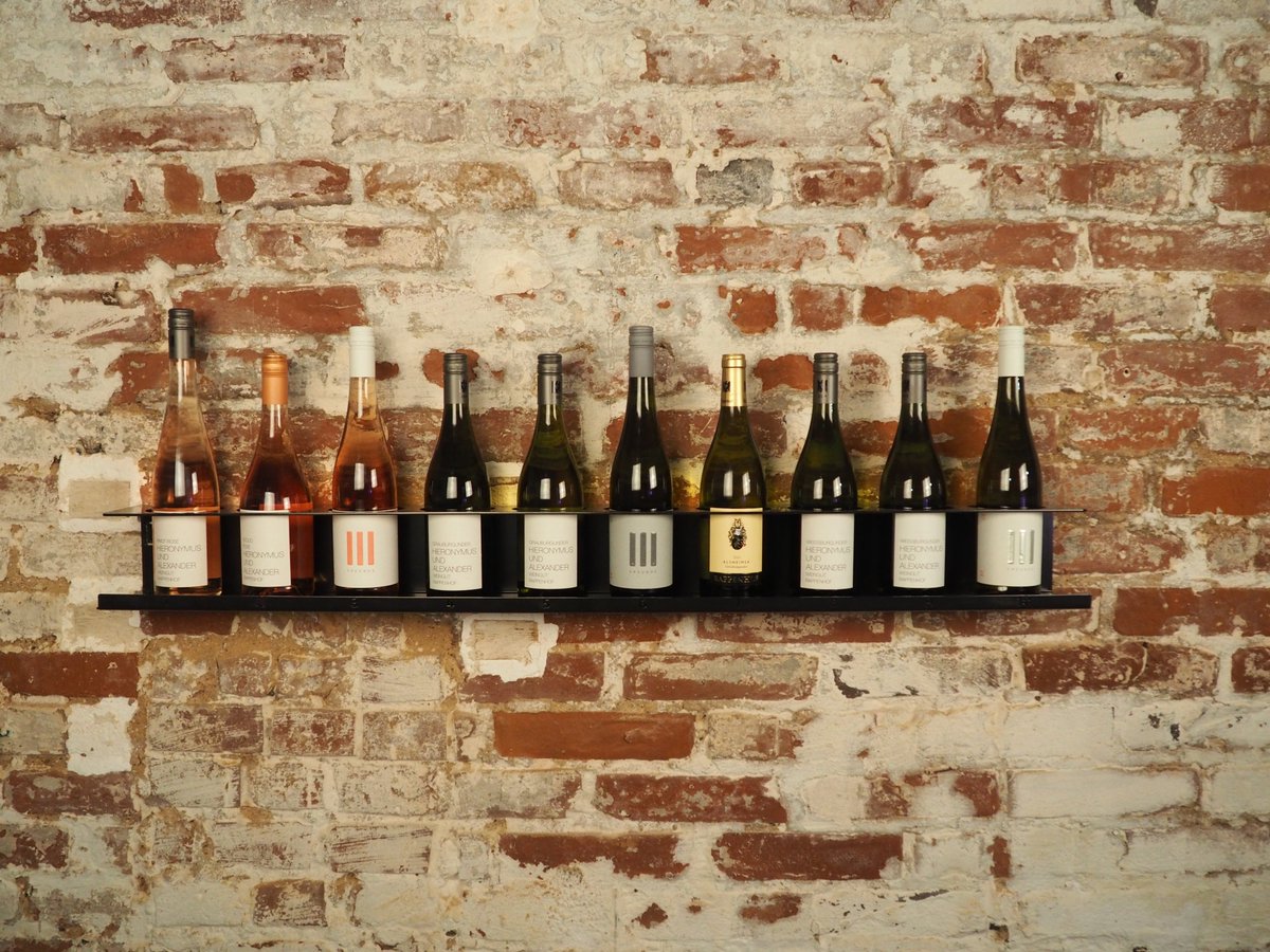 DesignHeun's tweet image. #maskeauf &amp;amp;

trink more wine !!!
heun-design.com