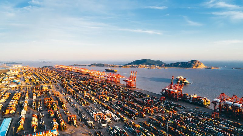 CargoSmart's tweet image. Check out our findings on vessel arrival delay trends and total vessel capacity trends at three China ports throughout the year. bit.ly/3jCzae1
#reliability #capacity #blanksailing