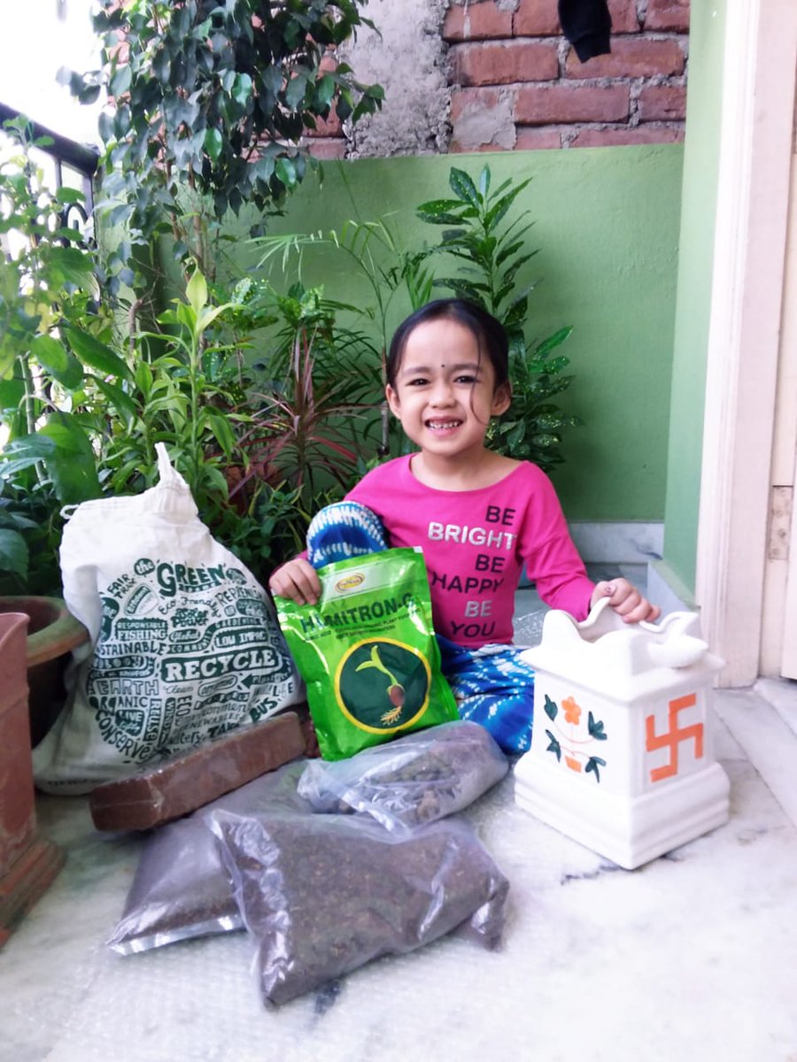 NatureGirlDisha's tweet photo. #MyFestivalGiftFromPapa
Ready with Neem cake, castor cake,some biofertilizers, coco pit &amp; vermicompost. @WangariMaathai @MathaiWanjira @TabiJoda1 @GreenBeltMovmnt @auggwi @KumardeepakUNDP @UNEP @hemajitphukon @MoharanaEnv @AditiVa11255476 https://t.co/8ZszNy12HK