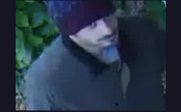 tvp_mk's tweet photo. Do you recognise this man?

We think he may be able to help with our investigation into nine burglaries of homes across Bletchley, Emerson Valley and Stony Stratford over the last 2 weeks.

More info at https://t.co/3vjLGRxLRc

For home security advice➡️ https://t.co/qOxN2rRUtq https://t.co/EMMvalXELu