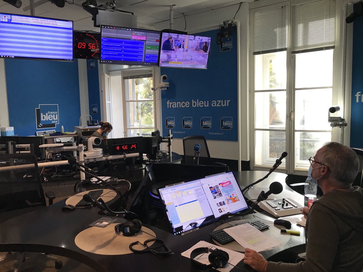 A ⁦⁦<a href="/VilledeNice/">Ville de Nice</a>⁩ avec l’équipe de ⁦⁦<a href="/francebleu/">Guédon Laurent</a>azur⁩ présente chaque jour auprès des azuréens, et encore hier et aujourd’hui face une nouvelle attaque terroriste qui endeuille la ville. ⁦Tout ⁦@francebleu⁩ est fier de ⁦@francebleuazur⁩ !
