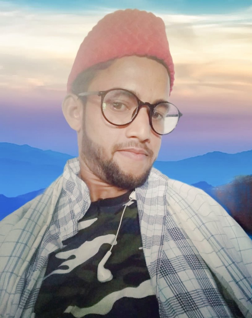 AariyaAmber's tweet photo. दुनिया में एहतराम के क़ाबिल हैं जितने लोग,
मैं सबको मानता हूँ मगर #मुस्तफ़ाﷺ के बाद !

" कमाल ए हुस्न यूसूफ पर फक़त आशिक ज़ुलेखा थी,
  ख़ुदा खुद जिसपे आशिक है वो सूरत है मोहम्मद की "

आपसब को तहे दिल से ईद मिलादुन्नबी मुबारक हो

#we_love_MUHAMMAD_s_a_w

#EidMiladUnNabi https://t.co/QmrLkbMYmL