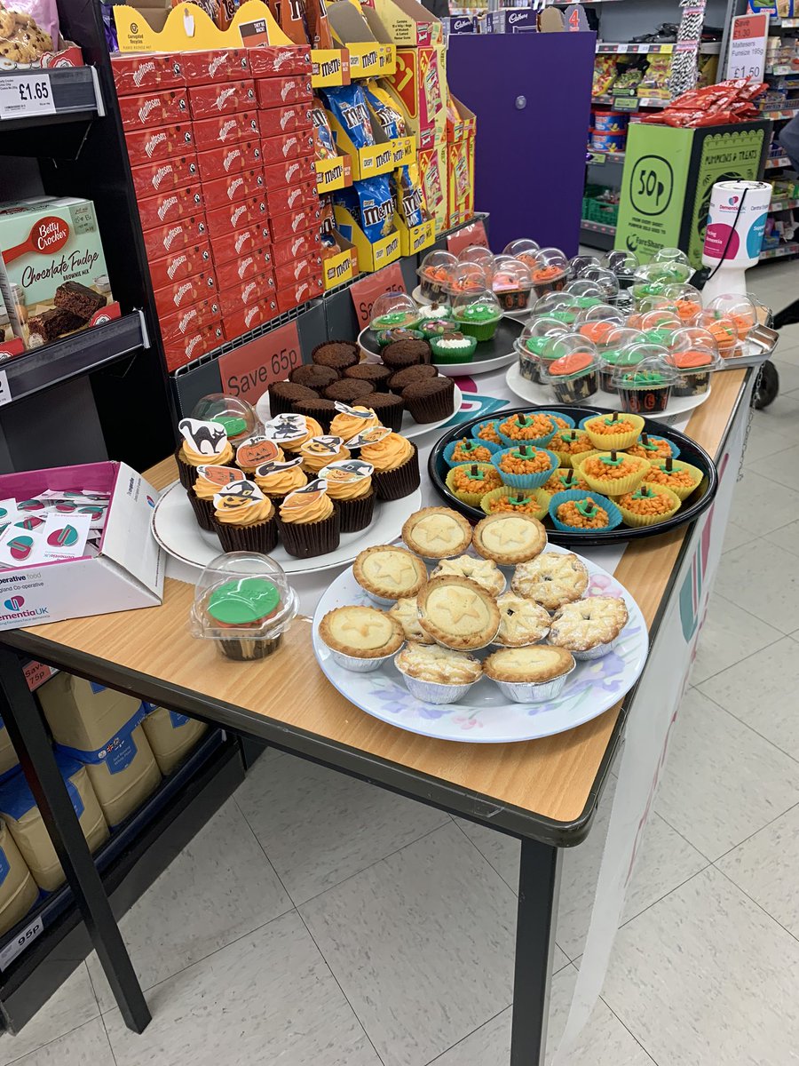Halloween cake sale @ long st co-op all proceeds to <a href="/DementiaUK/">Dementia UK</a> <a href="/AdrianD93465562/">Adrian Dunn</a> <a href="/ClaireKoziol/">Claire Koziol</a> @PaulalanDennis <a href="/mycoopfood/">Central Co-op Food</a> <a href="/ColledgeJade/">Jade Colledge</a> <a href="/allbledwhite/">Ryan</a>