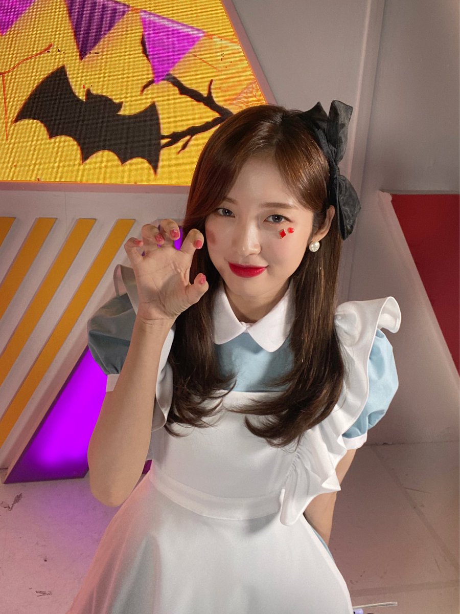8_OHMYGIRL tweet picture