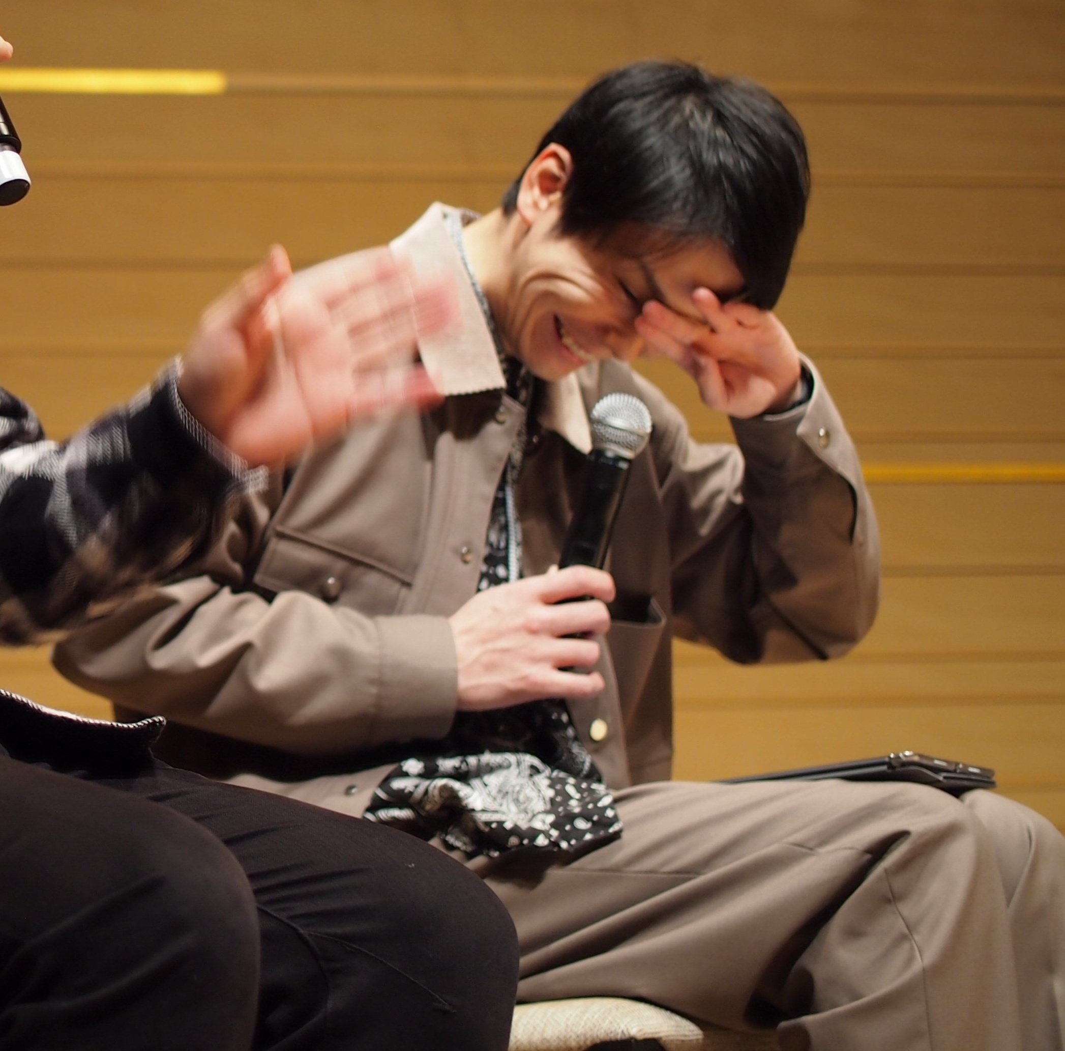 イスノウエ このセットアップめっちゃオシャレじゃない 私服なんかなぁ いつも思うけど濱家さんセットアップ似合いすぎるのよな まじでかっこいい ていうか塩顔長身痩せ型バリ濃カワウソが着てかっこよくならない服なんて無いのよこの世に