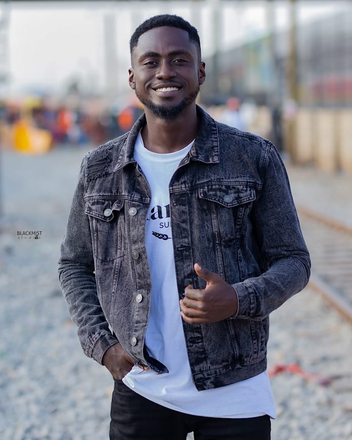 Dhanny__EL's tweet image. I find it so easy to answer the question, "Who do you want to be?" -- my answer will always be, "ME" 😄✊🏽

#Dannyscript #Dartisan #DhannyEL