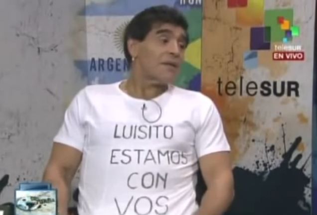Hoy cumple 60 el Diegote y como en esta fecha cualquiera puede hacer cualquier cosa, va hilo de las veces que Maradona se conectó con Uruguay. Amor, desamor, inversiones, internaciones, frases célebres.

Dedicado a <a href="/SebaChittadini/">Sebastián Chittadini</a>, <a href="/SebaPizzorno/">Seba Pizzorno</a> y <a href="/cabezamartini/">Diego Martini Lemos</a> 

#Maradona60