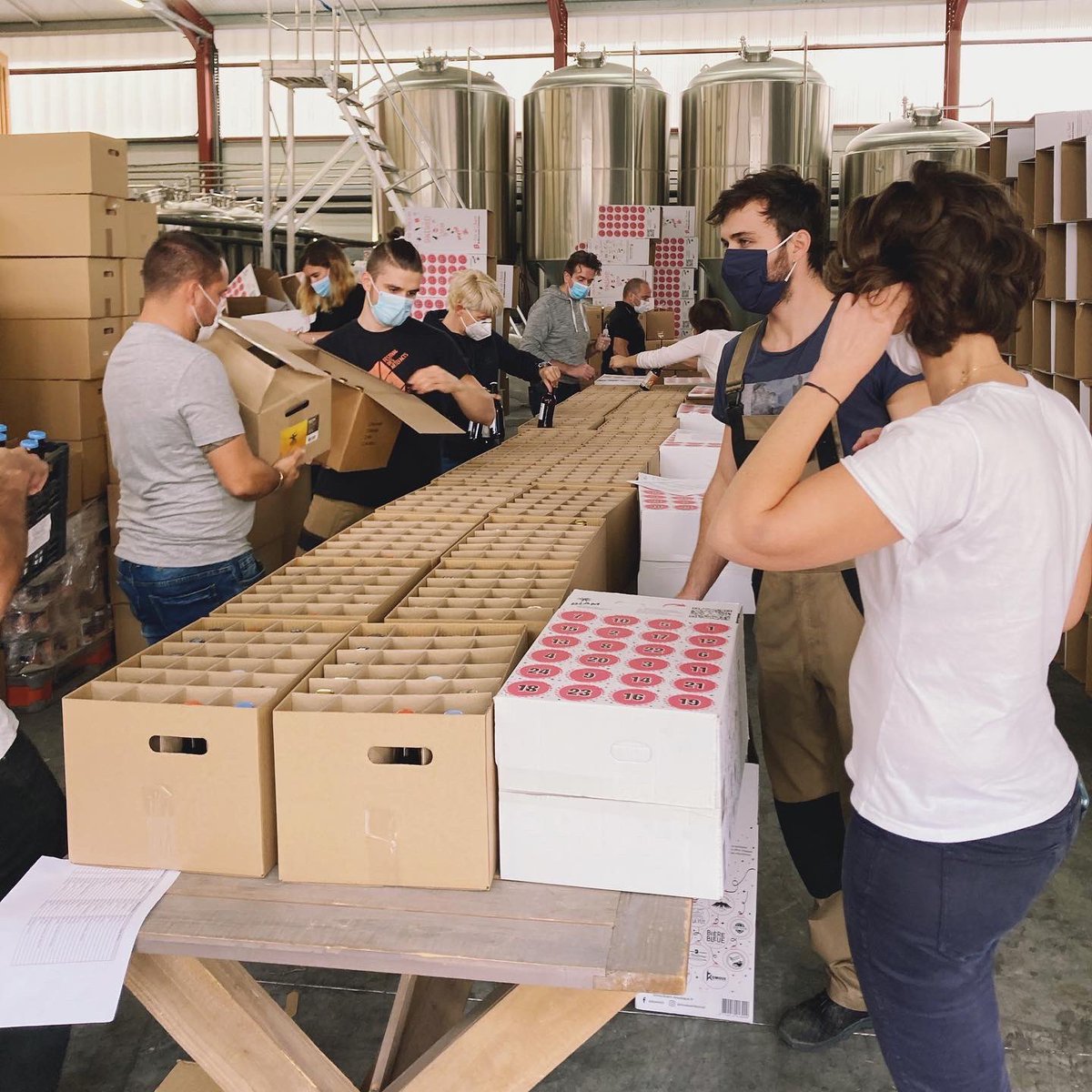 bierebleue's tweet photo. Les magnifiques calendriers de l’Avent #Biam06 sont prêts ! 🎄🤶🏼 Retrouvez chaque jour une nouvelle bière locale et artisanale 🍺 https://t.co/1ARztpMwmH