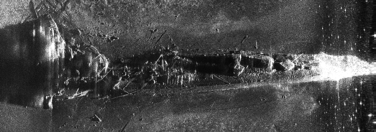 NATO_MARCOM's tweet photo. A previously uncharted shipwreck has been identified in Estonian waters by Standing #NATO Mine Countermeasures Group 1 while engaged in historical ordnance disposal operations 🚢

What can you deduct from this side scan sonar image? 📸

#BalticSea #WeAreNATO @estNATO https://t.co/uWQZ41SLCG