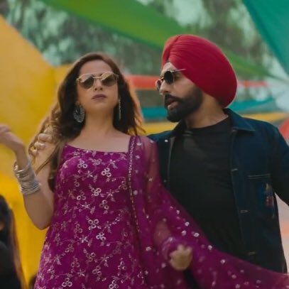 THEIR CHEMISTRYYYYY😭😍😍
#TaareBalliye out now!!!💃💃💃

youtu.be/mu4ERhfx4HU

@sargun_mehta @AmmyVirk