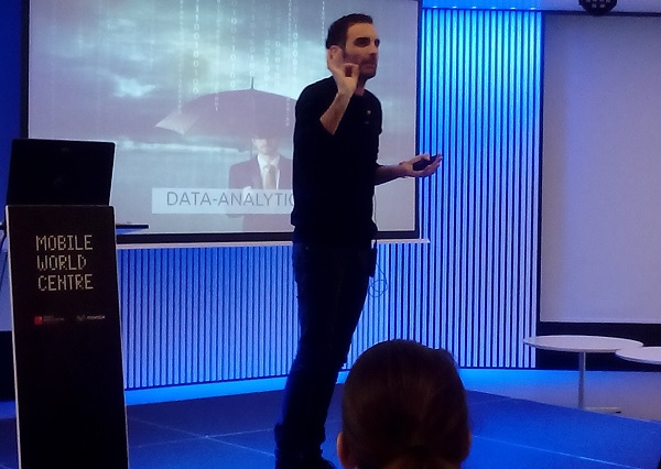 TenenciaPerros's tweet image. Fue un lugar de encuentro entre profesionales que trabajamos dentro del ámbito de la tecnología digital, los organizadores reunieron a personas de diferentes sectores para crear un ecosistema que ha influido en el desarrollo e implantación del comercio electrónico en España.