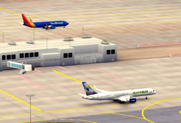 LovePlanesSA's tweet photo. Boeing 737-800 and Boeing 757-200, the B738 is a SouthWest plane and the B752 is an Iron Maiden plane
#IronMaiden #B752 #B738 #SouthWest #AvGeek #LovePlanes #WoA https://t.co/d1cBfONeLD