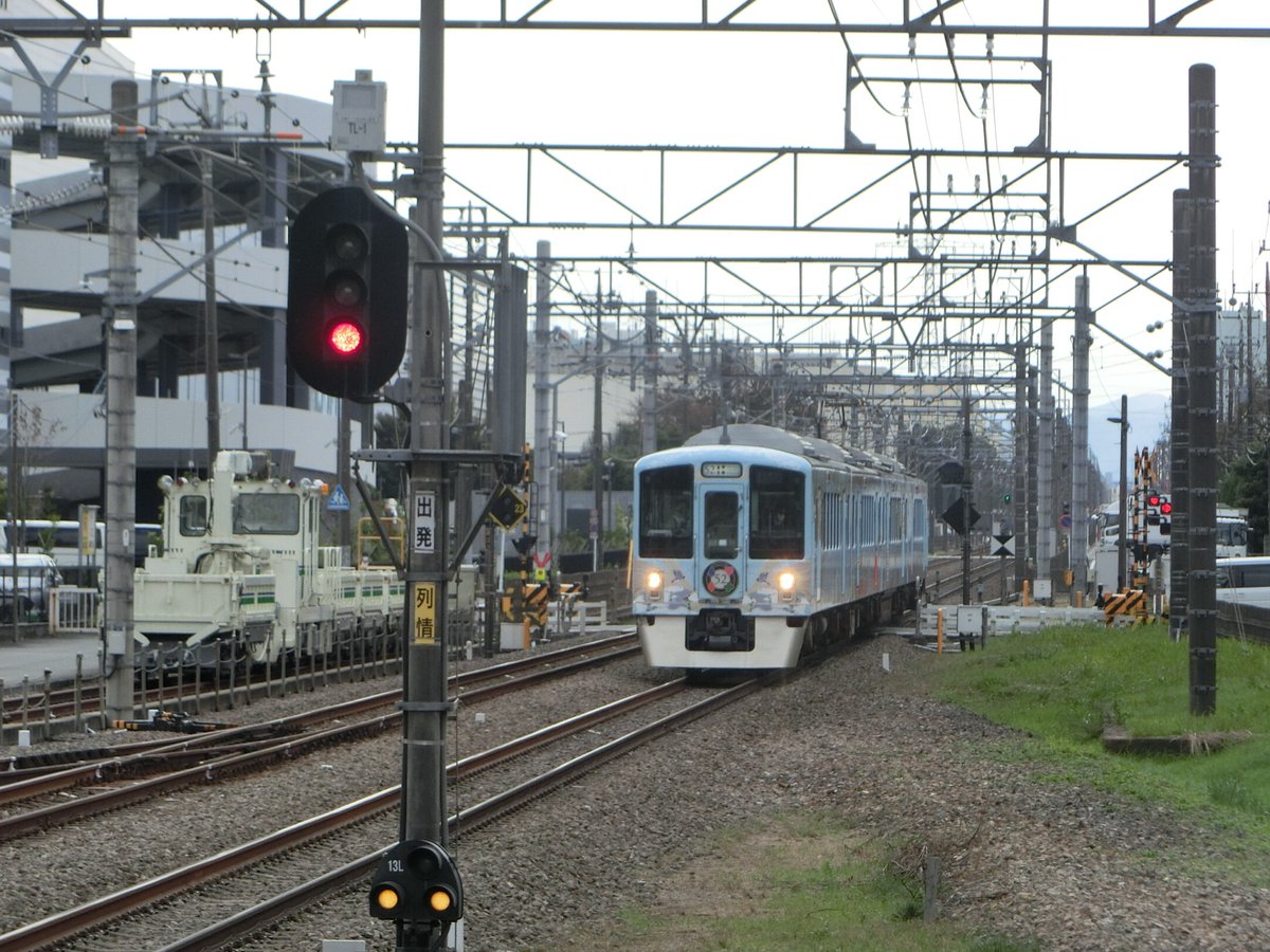 １０月の列車 きょうは 西武鉄道の全席レストラン列車 52席の至福 が ハロウィンランチ アフタヌーンティー特別運行として 西武新宿線 西武新宿 本川越間で2往復運転されました 普段は入らない新宿線の所沢以北に入線 南大塚 新所沢などで撮影