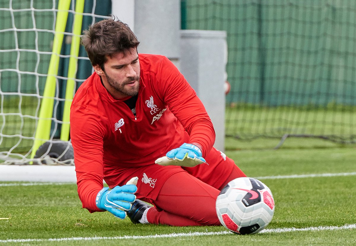 Alisson on Pickford's challenge against VVD: