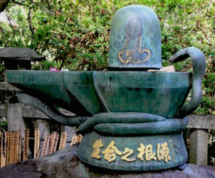 Mahadev-ShivaShiva ParvatiShivling at Toganji Temple in Nagoya built by the brother of Nobunaga Oda, a Samurai regarded as one of the three great unifiers of Japan along Toyotomi Hideyoshi & Tokugawa Ieyasu, as a memorial and grave to his father, Nobuhide.