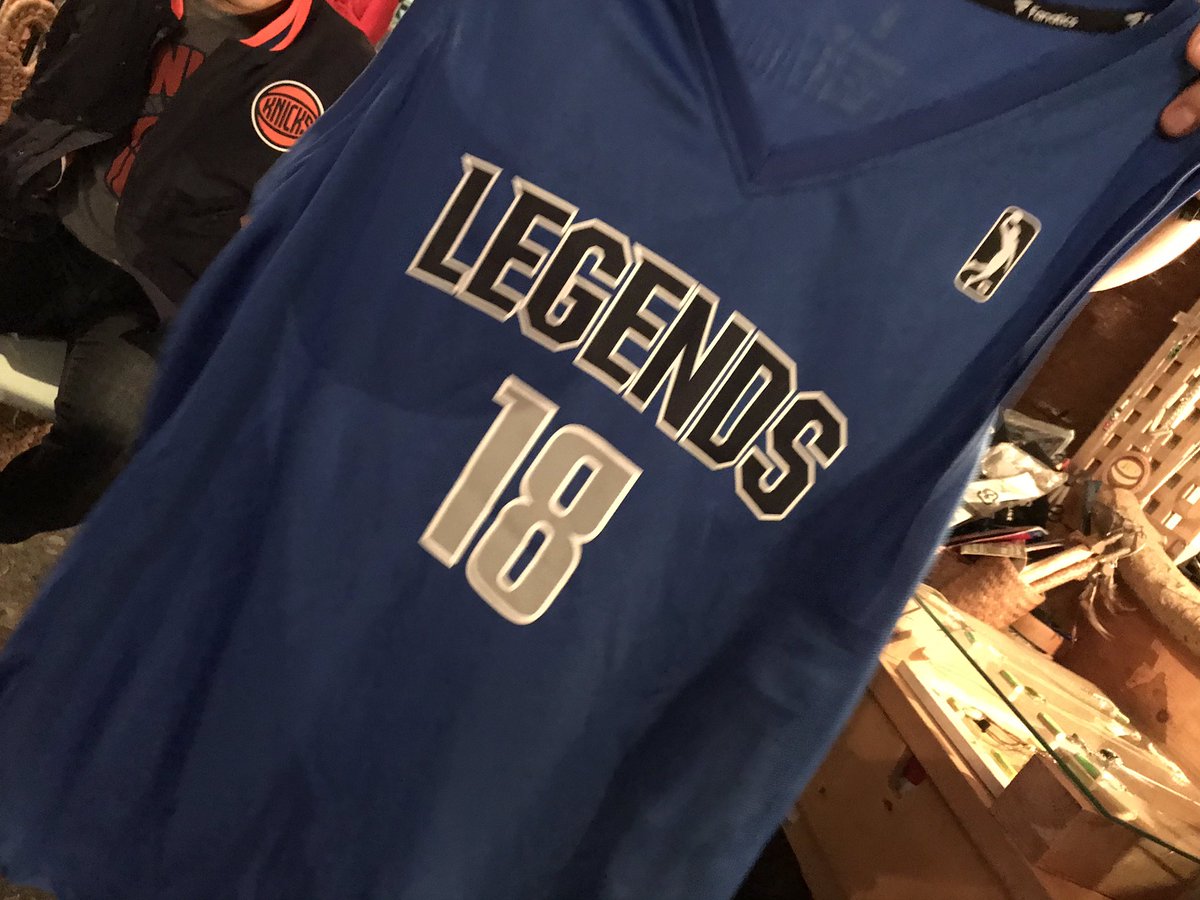 hojaluna's tweet photo. なんか凄いの出てきた
#NBAフライデー #BALLTONGUE
#NBA #NBAwear https://t.co/AlftqysGnM