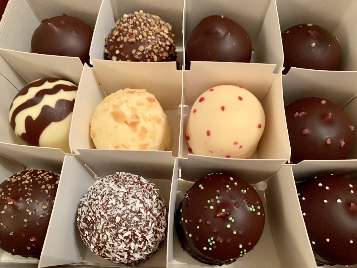 OMG!! They have arrived. These will be available from our trailer this Saturday #eddington <a href="/offbeatentruck/">Off the Beaten Truck</a> <a href="/foodpark_Cam/">foodPark®</a> 12 different flavours in a box to take home and enjoy. #saffronwalden #cambridge
