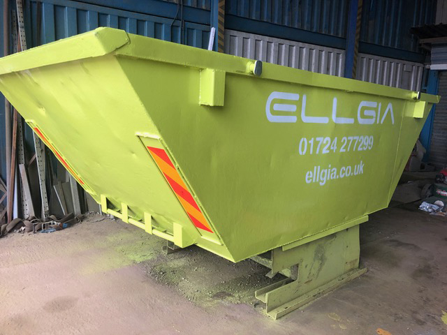 It's not only our wheelie bins that get a makeover. These freshly painted skips will guarantee to keep your driveway or yard looking fresh during the autumn months.
#skip #hire #recycle