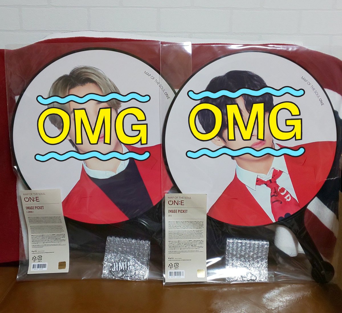 rerere0304's tweet photo. BTS MOS ON:E グッズ届いた~‼️
毎回 ² ビジュヤバいんだけど、今回のマジでめちゃめちゃやっべー😍💘
デコバンドかわい~💜実物は思っていたより存在感あり👍
まだ箱から出せない貧乏性(笑)
#BTS #防弾少年団 #방탄소년단 #BTS #MOSONE @BTS_twt https://t.co/X0oFMusg6V