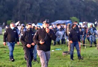 Periolance's tweet image. Opinión: Volver mejores, mejores represores de la protesta social  periolance.blogspot.com/2020/10/opinio… @SergioBerniArg @PatoBullrich @Kicillofok @mariuvidal @mauriciomacri @alferdez