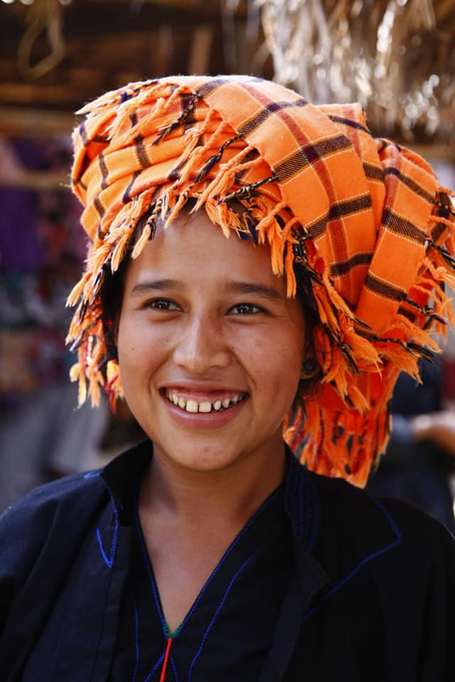 MyanmarTM's tweet photo. Smiles are contagious! ✨✨
These serene, beautiful, hearty smiles and hospitable nature of Myanmar people are so fabulous and one of the most well-known attractions of Myanmar. 😍 🇲🇲 ✨

#MyanmarBeEnchanted
#VisitMyanmarLater
#Myanmarpeople
#stayathome https://t.co/ex4rlOksc2