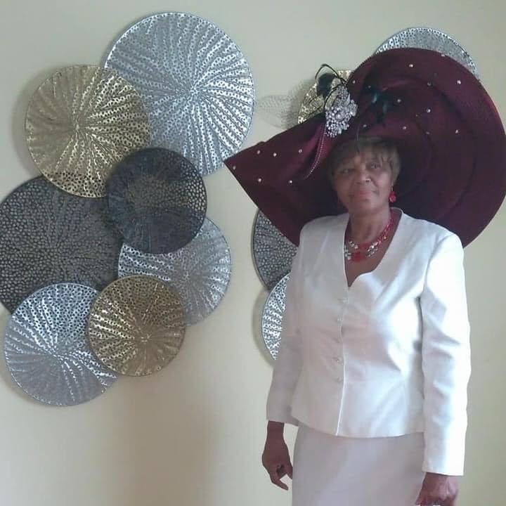 tirrickosmith's tweet photo. HAPPY BIRTHDAY, MOM. ONE WHO'S KNOWN FOR HER CHURCH HATS. ANOTHER YEAR GOD HAS BLESSED ME HAVING YOU AROUND!!!!
#tirrickobadiahsmith #tirrick #obadiah #theuniversalartist #church #hat #cogic #faithtemple #mom #birthday https://t.co/s41aCkUhk2