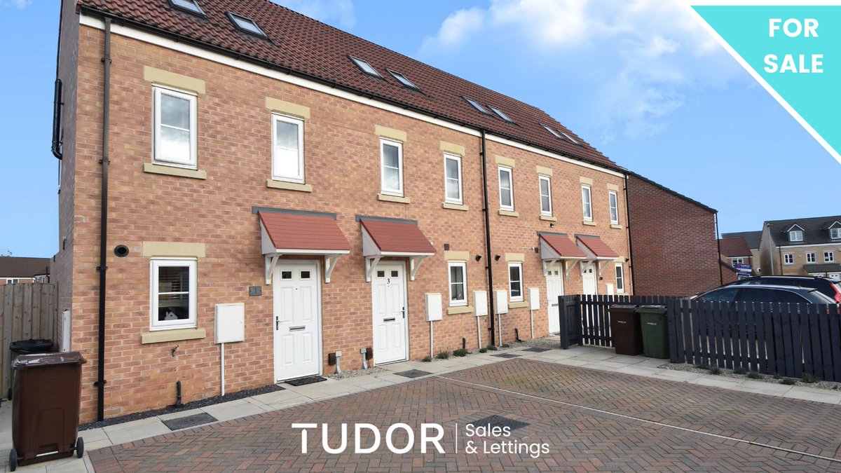 ***NEW INSTRUCTION***FOR SALE***£150,000***LARCH AVENUE, CASTLEFORD***Brought to the market for sale is this contemporary three bedroom end townhouse. See more here: https://t.co/g2oGR0KZNk
#propertyforsale #townhouse #castleford https://t.co/fOW9ooByx2