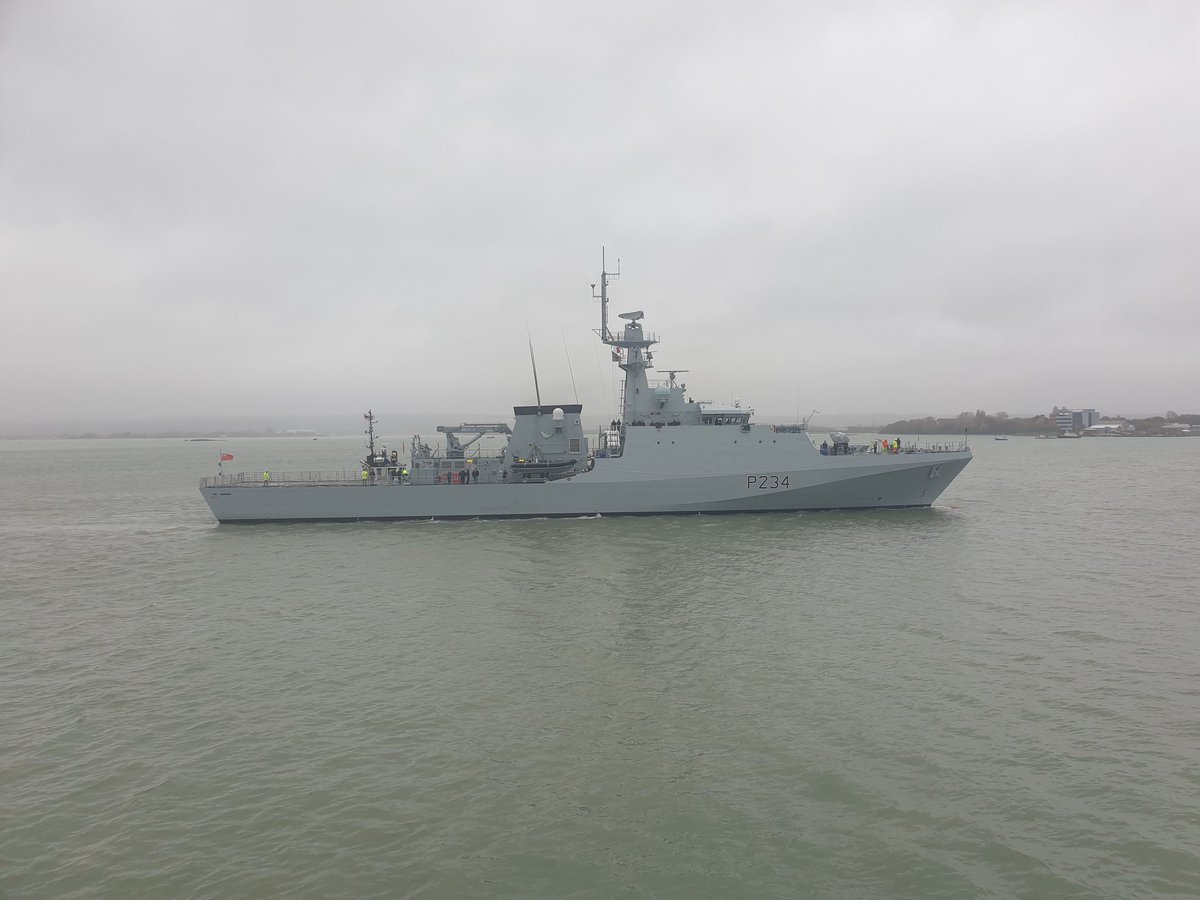 Welcome to @HMNBPortsmouth, @HMS_Spey! Very smart! 
Looking forward to working with you at sea soon! @OverseasPatrol #patrolships #greymorning #Portsmouth #smallshipsbigimpact