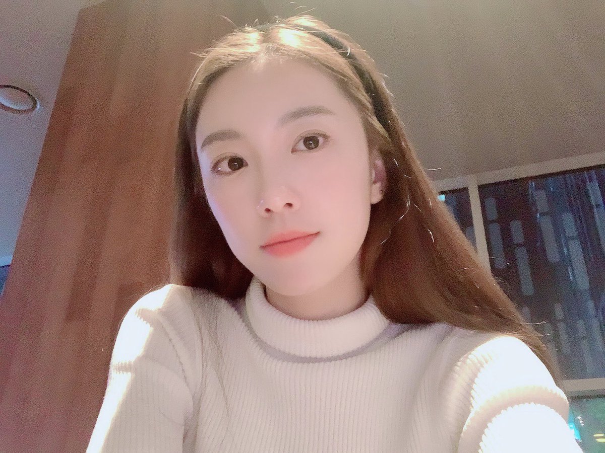 오늘 뭥가 트위티 닮았어요 나🐥