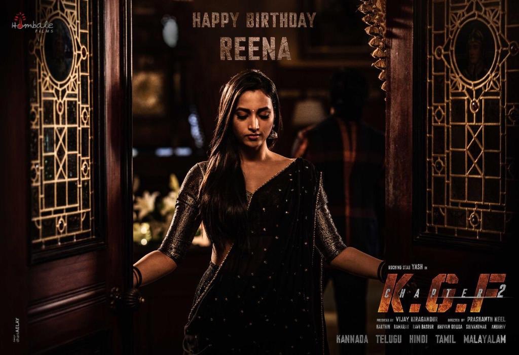 SlideForgeX's tweet photo. #কেজিএফ_২ এর প্রধান তারকাদের পোষ্টারেই আভাস মিলছে বিশাল ধামাকার! একশন আর স্টাইলের দিক থেকে প্রথম পর্বকে ছাড়িয়ে যাবে এই সিনেমা।
#KGFChapter2 #KGF2FirstLook #KGFChapter2Update #Filmymike #yash #RockingStar #SanjayDutt #ফিল্মীমাইক #বলিউড https://t.co/Pqk8okBJQ7