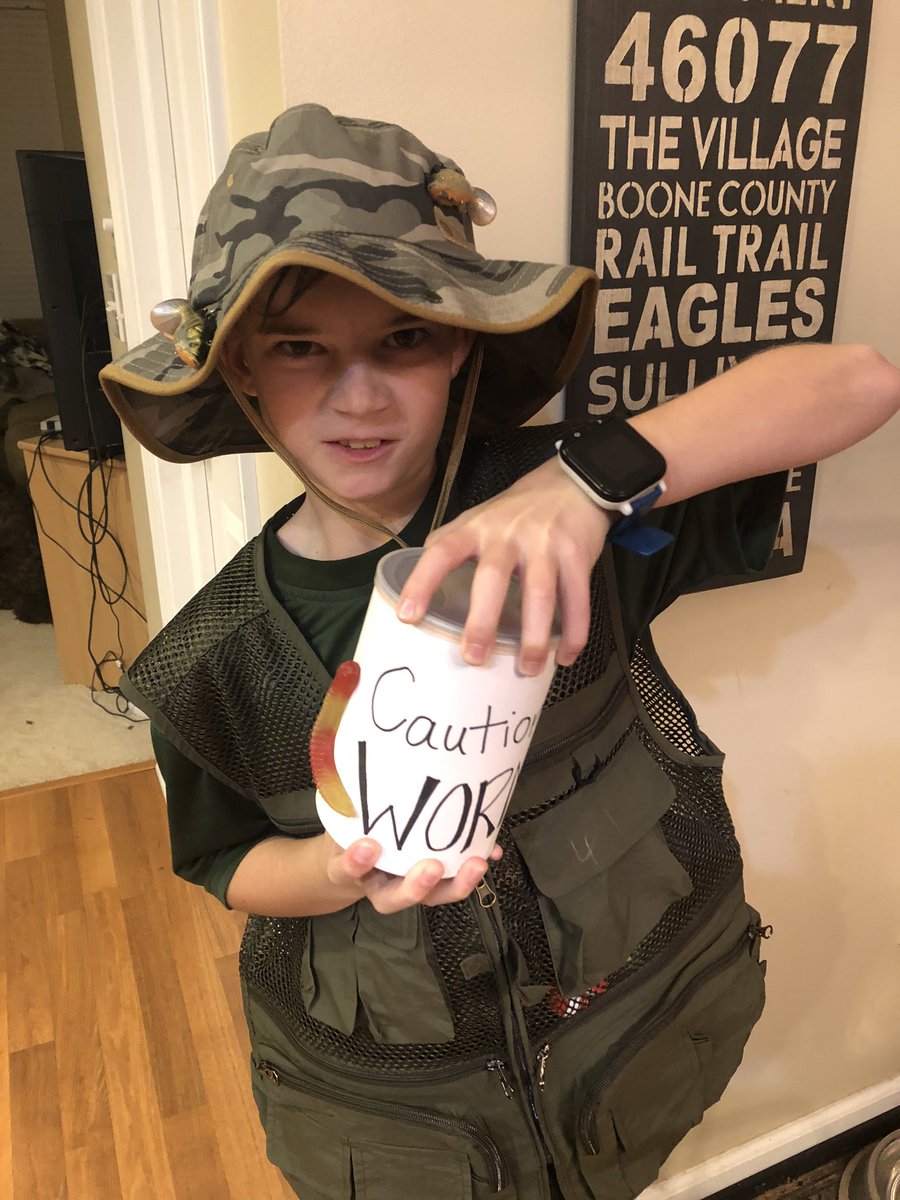 Idiom Day at Union Elementary for the 4th graders.  Here is : Open a can of Worms <a href="/MyZvilleSchools/">Zionsville Community Schools</a> <a href="/ZCSUnionElem/">Union Elementary</a> #idiom