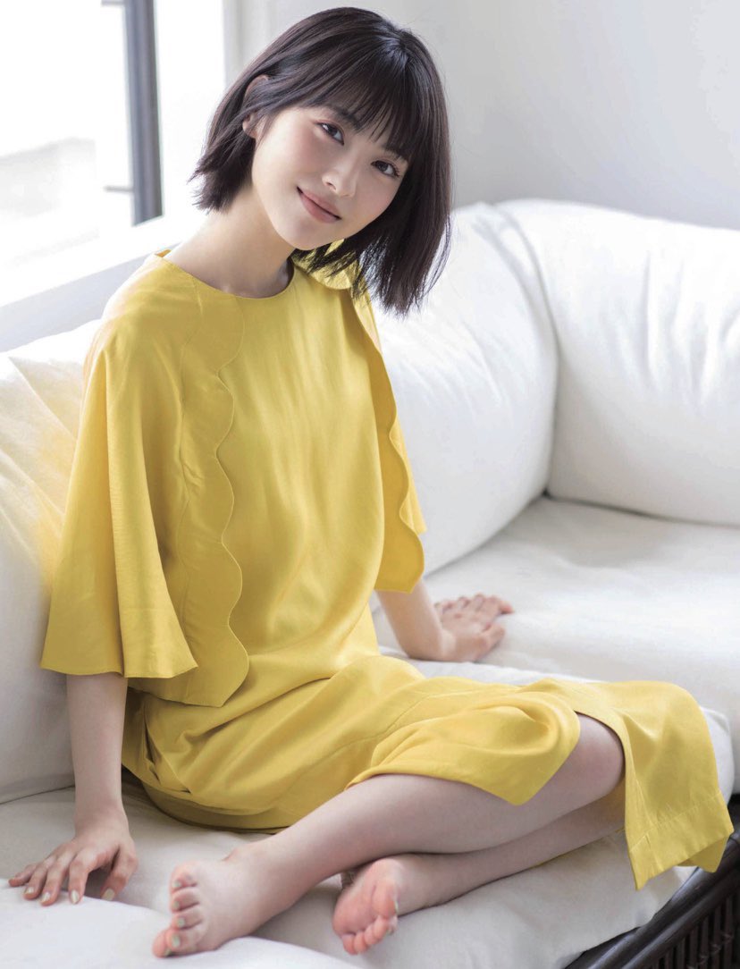 浜辺 美波 足 指 ❤️ Best adult photos at doai.tv