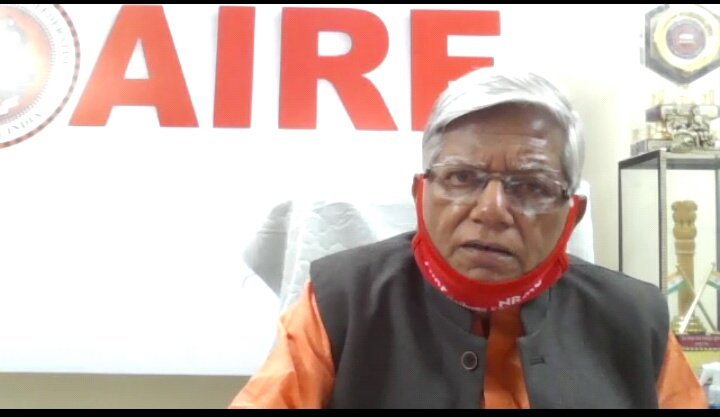 AIRF_DELHI's tweet photo. AIRF ईस्टर्न जोन महिला विंग की बैठक में बोनस के बाद अब निजीकरण और निगमीकरण के खिलाफ संघर्ष को बनी रणनीति !
@WesternRly
@PiyushGoyal
@v_k_yadava

https://t.co/WGx5AvgVmH https://t.co/fmQVE7EJwp