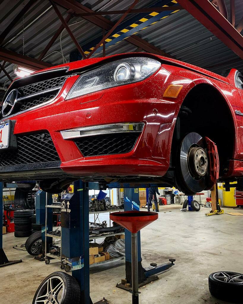 AutobahnPrfmnce's tweet photo. Fresh Oil, Brake Fluid, Cabin Air Filter, and a HVAC Antibacterial treatment to keep this low mile #AMG maintained 👍🏼
.
Stop in or Give us a call at 978-531-0808 for any and all your Automotive needs! https://t.co/BPxnVBYZIa https://t.co/1pwr1QePeC