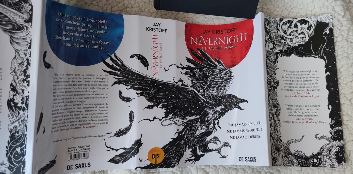 LightandSmell's tweet photo. Mon précieux ! Cette édition reliée de Nevernight est juste sublime. @DeSaxus https://t.co/RIdQAYThQ4