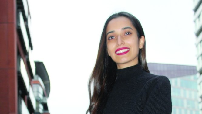 OmanEPress's tweet image. حنان سلطان: أعرض هويتي الثقافية من خلال استخدام اللبان لصنع المجوهرات
#جريدة_عمان 
 omandaily.om/?p=822065