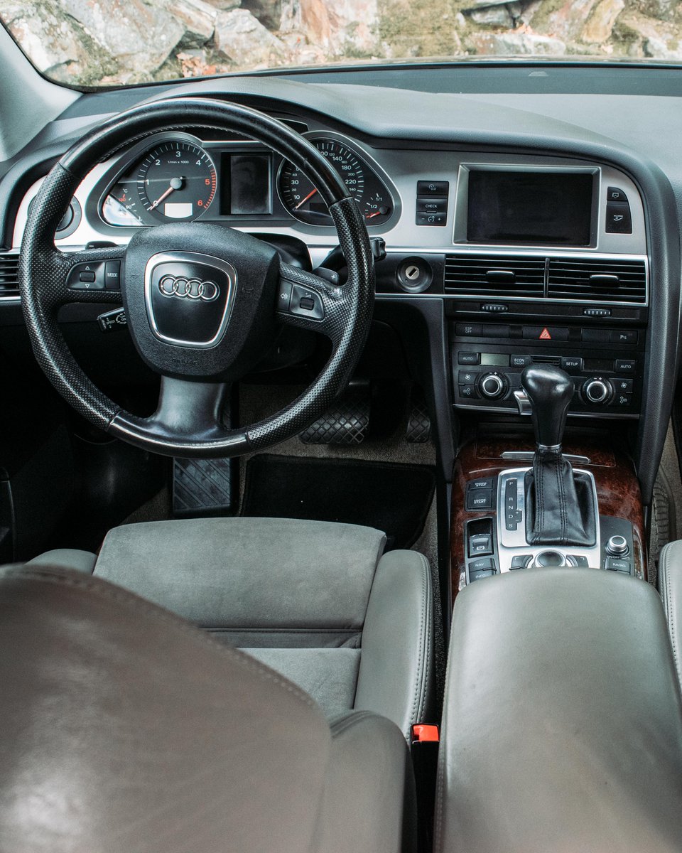 CarReference's tweet photo. Como não gostar de um bom conforto, músculo e elegância alemão?
Visita-nos em: https://t.co/8kUrqLfB2s
#referencecar #audi #a6 #allroad #v6 #tdi #tdipower #conforto #elegancia #musculo #stand https://t.co/Z5jnJZnCTI