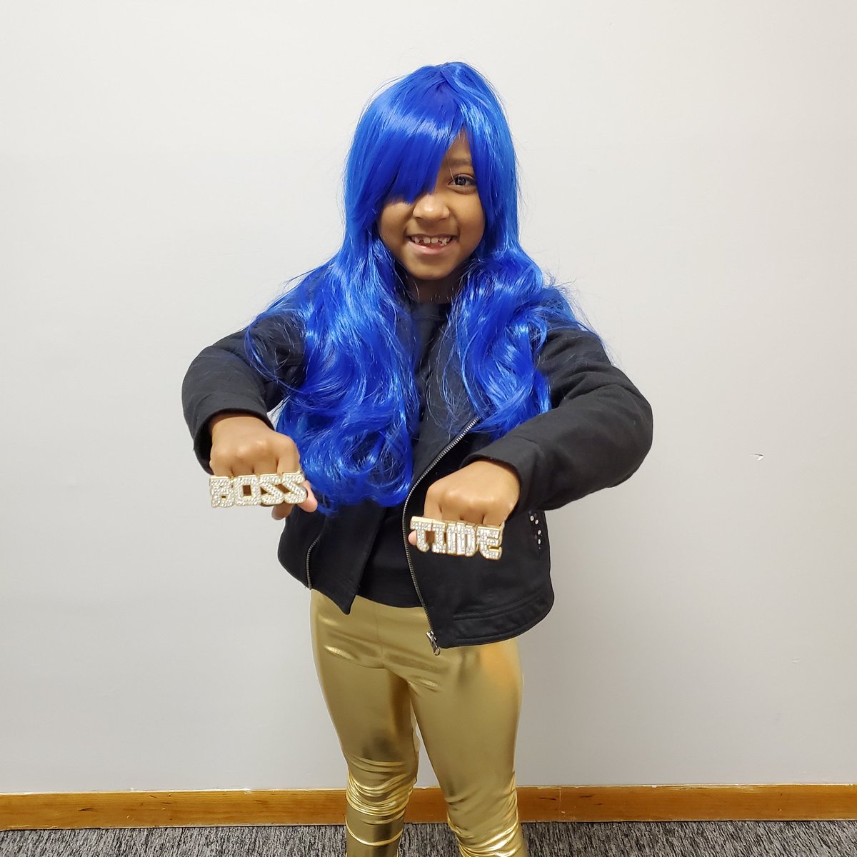 JaylaGracey's tweet photo. When we asked Jania what she wanted to be for Halloween without hesitation she yelled the legit boss @SashaBanksWWE https://t.co/82lj3EfqHf