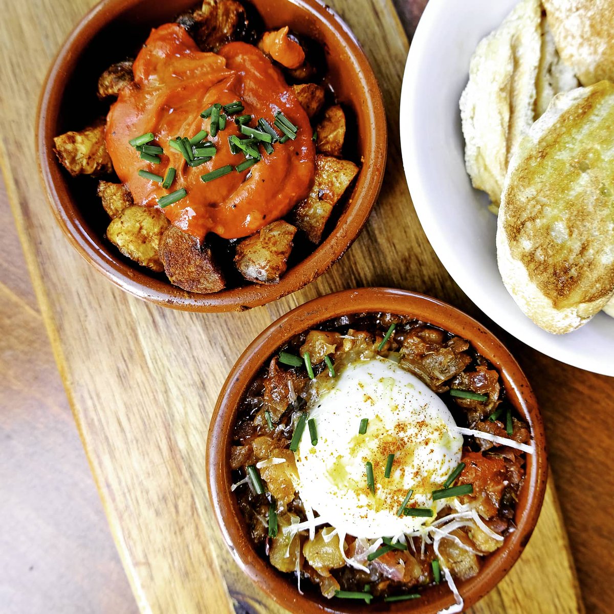 Pinchos Cafe & Tapas tweet media