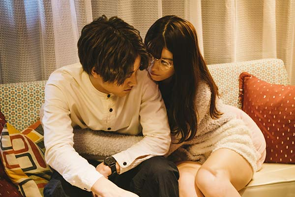 이봐 선생님, 그거 모르지? 봐주세요... 남친도 사랑하지만 일(만화가)을 너무나도 사랑하는 하나(바바 후미카)와 카리스마 미용사지만 하나 앞에선...