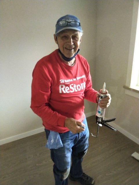Father and daughter Habitat Niagara construction volunteers are out at our Port Colborne build site installing trim! 🔨🏠 

This house build will be finished by our construction volunteers and staff, we are so thankful for their help!